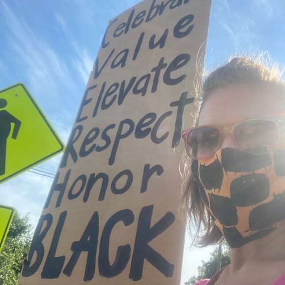 Meet your Posher, Anita - Picture 6 of 6